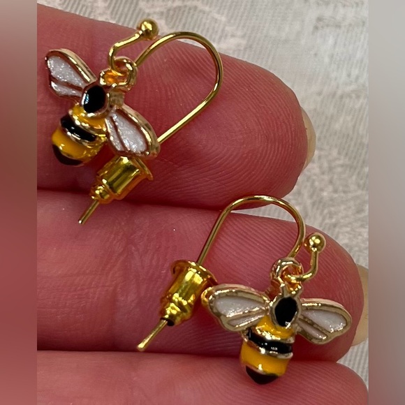 Bee Gold Plated wire earrings Handmade by Me New - Picture 3 of 3